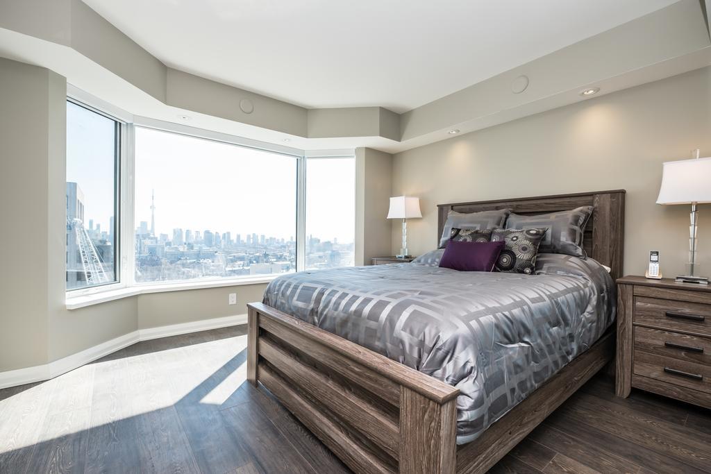 Premium 2Bdrm In Yorkville Toronto Zewnętrze zdjęcie