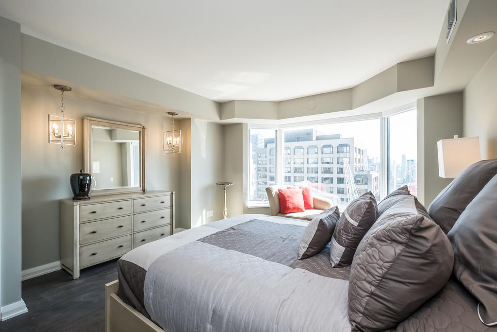 Premium 2Bdrm In Yorkville Toronto Zewnętrze zdjęcie